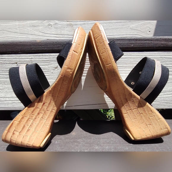 Gently Worn Italian Shoemakers Vivian Wedge Slides Sandals Size 7 Made in Italy - Picture 5 of 7